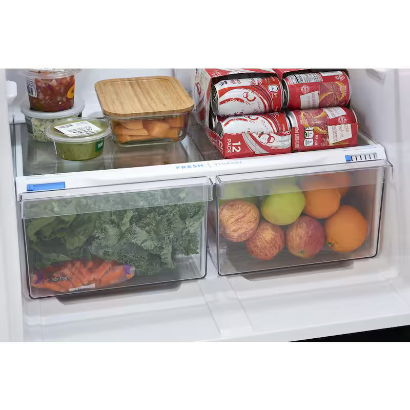 Freestanding Top Freezer Refrigerator in Black R790