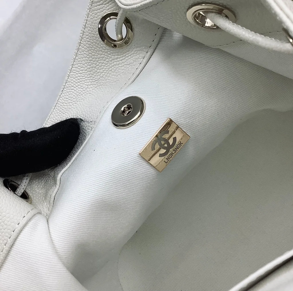 White Backpack M1030