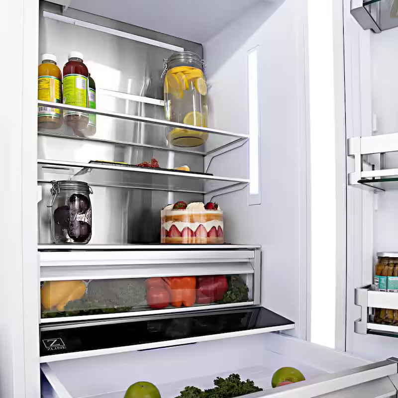 4-Door French Door Refrigerator with Ice and Water Dispenser E469