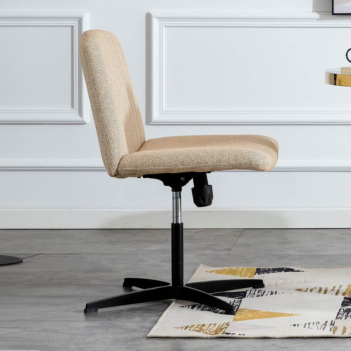 Adjustable Swivel Home Office Computer Chair with Cushion & Black Foot I1101