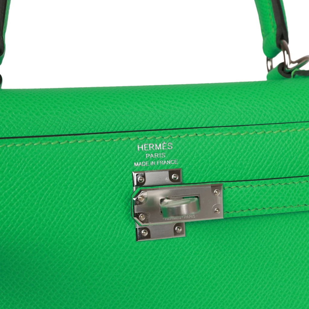 Kelly 25 Vert Comics Epsom Palladium Hardware Handbag Y46118