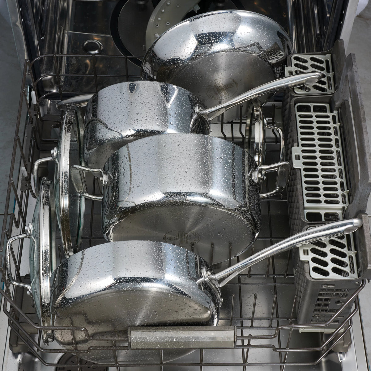 6 Qt Covered Stainless Steel Braiser Pan O75865