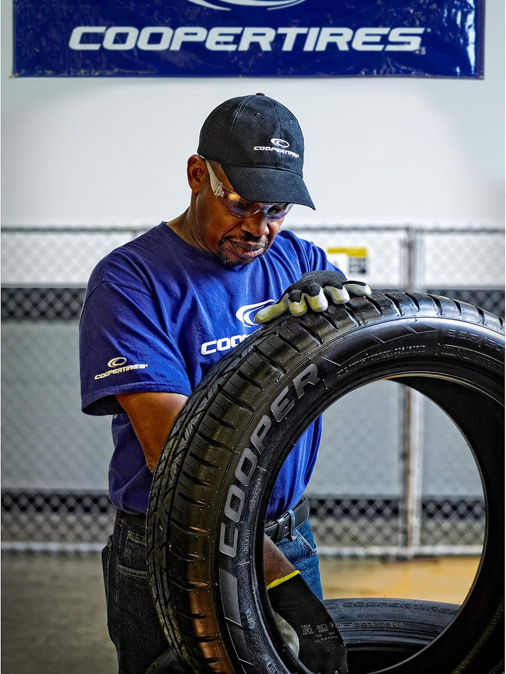 215/70R15 98T All-Season Tire G25113