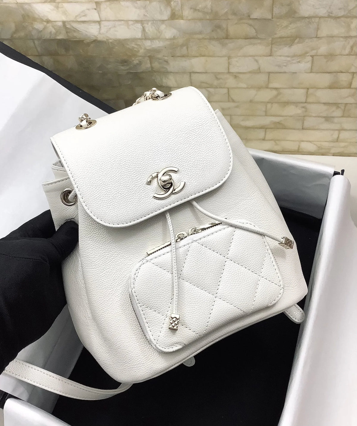White Backpack M1030