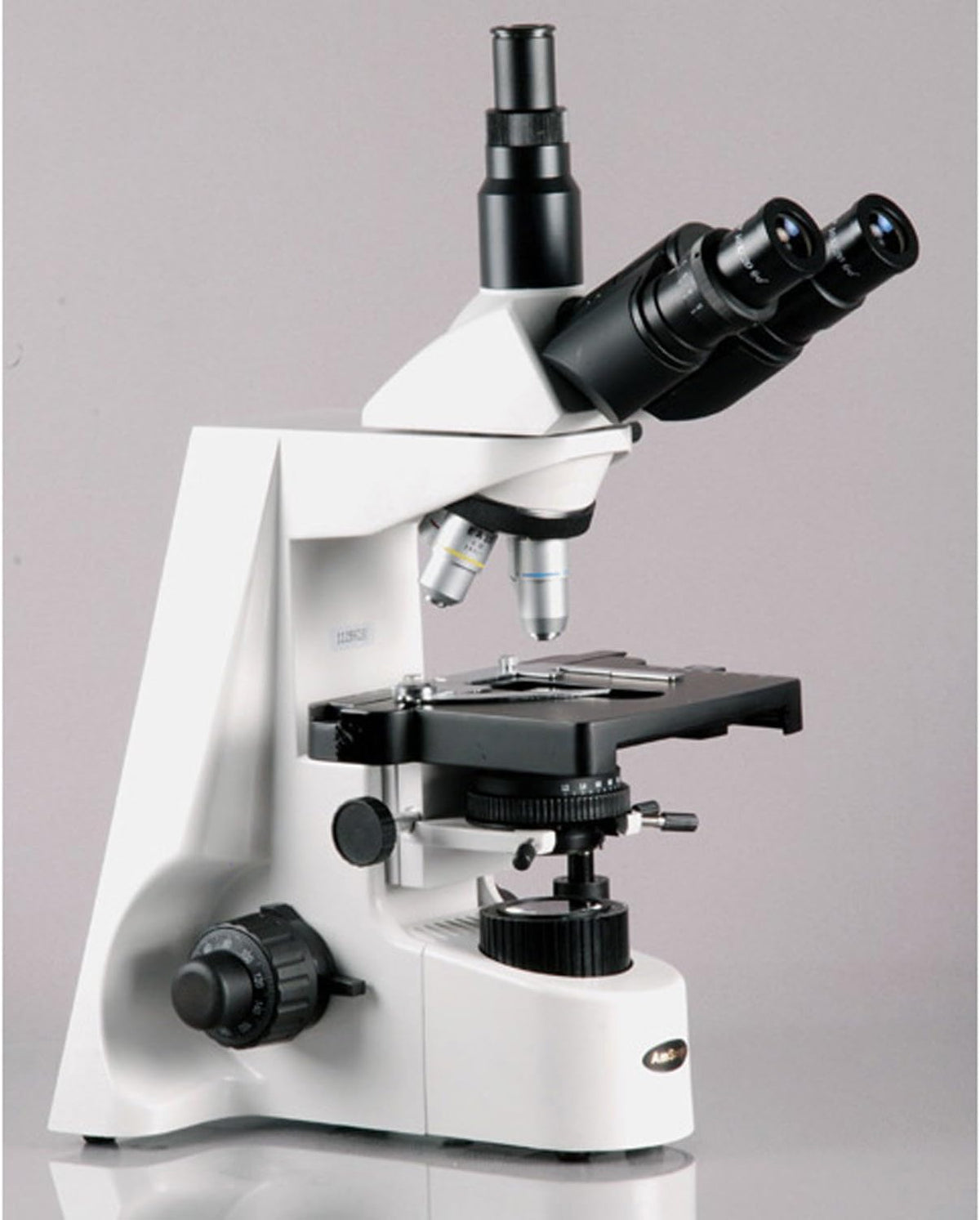 Digital Trinocular Compound Microscope, 40X-2500X Magnification, 5MP Camera O1751