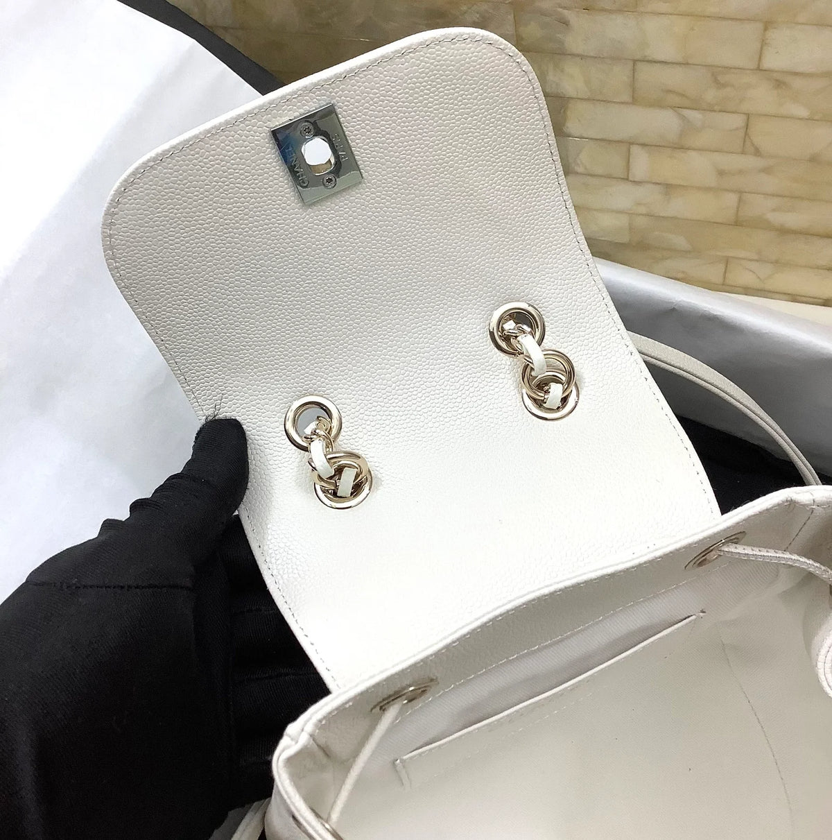 White Backpack M1030