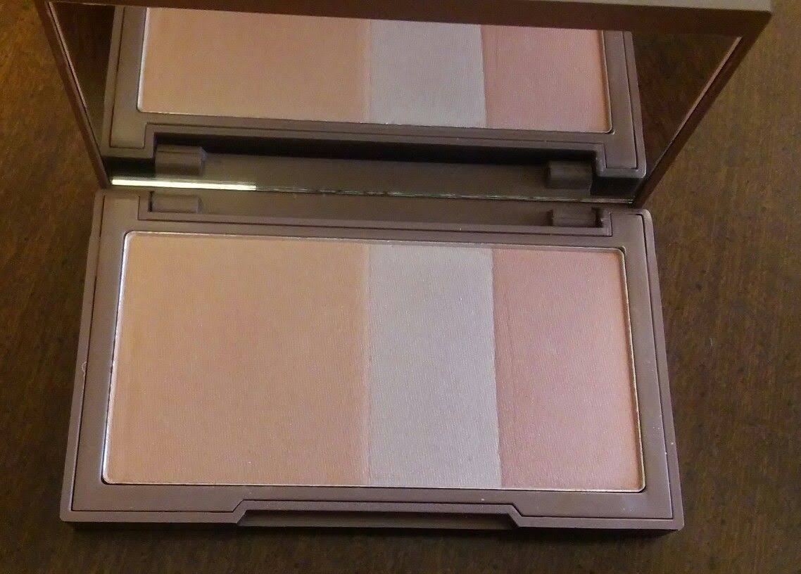 0.49 oz Naked Flushed G8726
