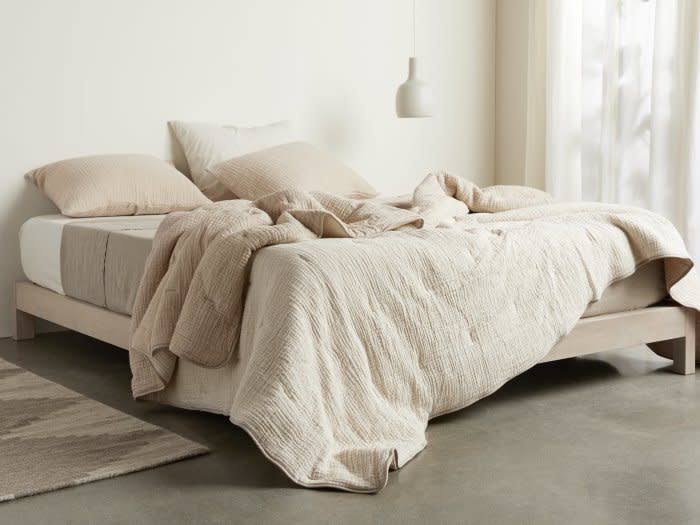 King/Cal King White/Ivory Cotton Quilt W52644