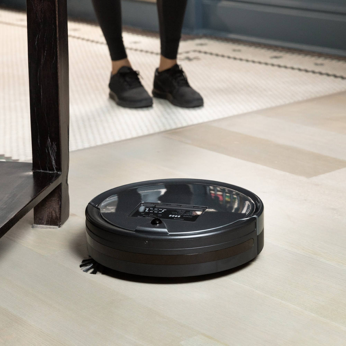 Charcoal Wet/Dry Robotic Vacuum O495