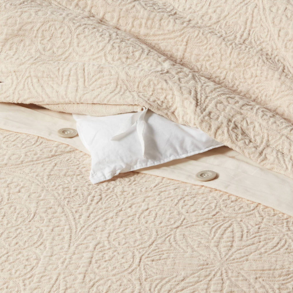 Natural Matelasse Medallion Duvet Cover & Sham Set M151