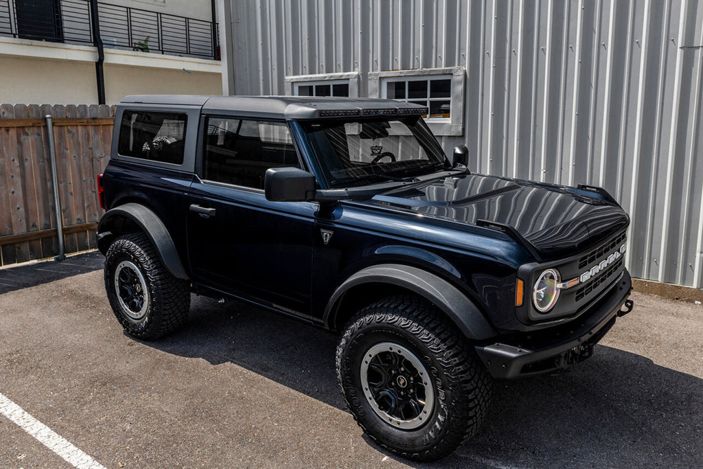 Black Integrated Windshield Roof LED Light Bar System O12531