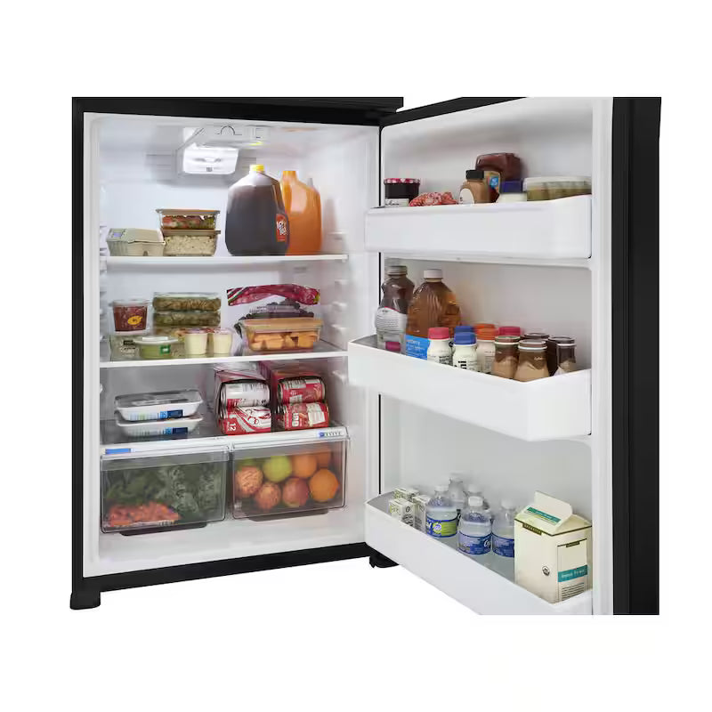 Freestanding Top Freezer Refrigerator in Black R790