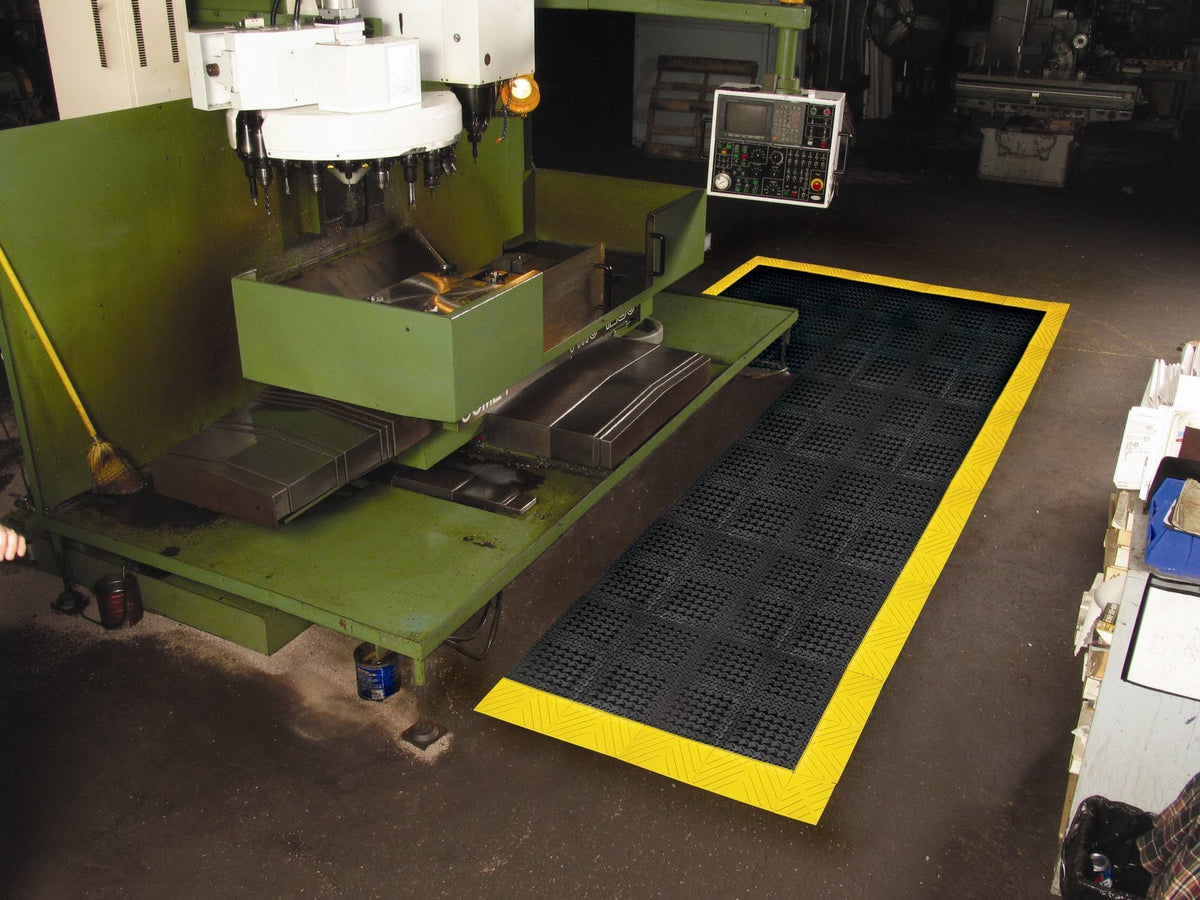 Black Interlock Drainage Runner L3860